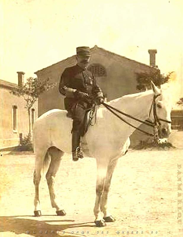 CA de- 015- Casernes des Chasseurs- Bd Andrieux.jpg